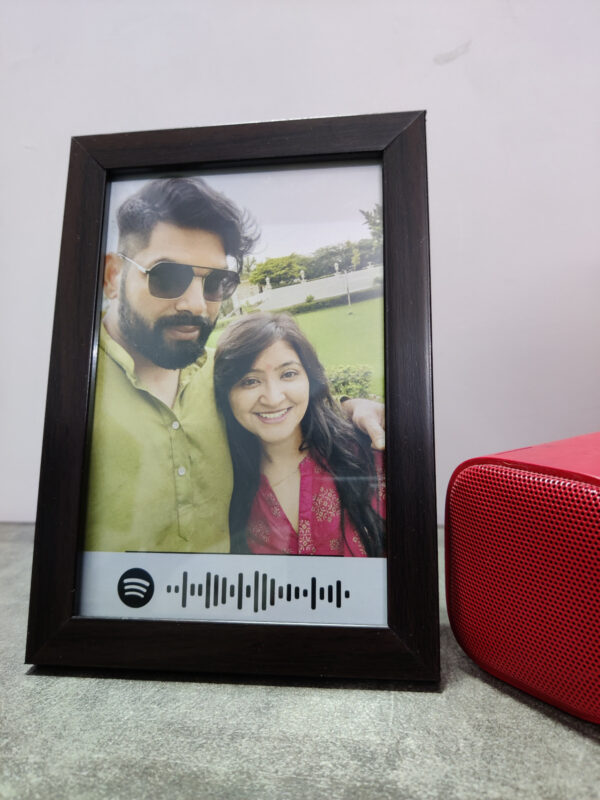 Cutesy Musical Photo Frame - Image 4