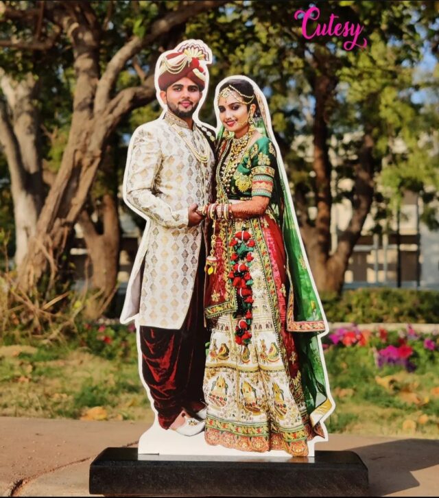 Customised Photo Cutout for Couple in traditional Indian dress