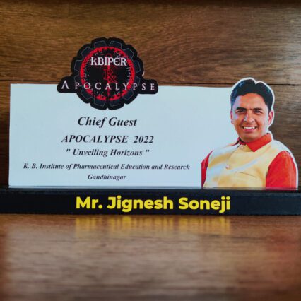 Cutesy Photo Momento Big Stand – Large Personalized Memory Display from Cutesy India