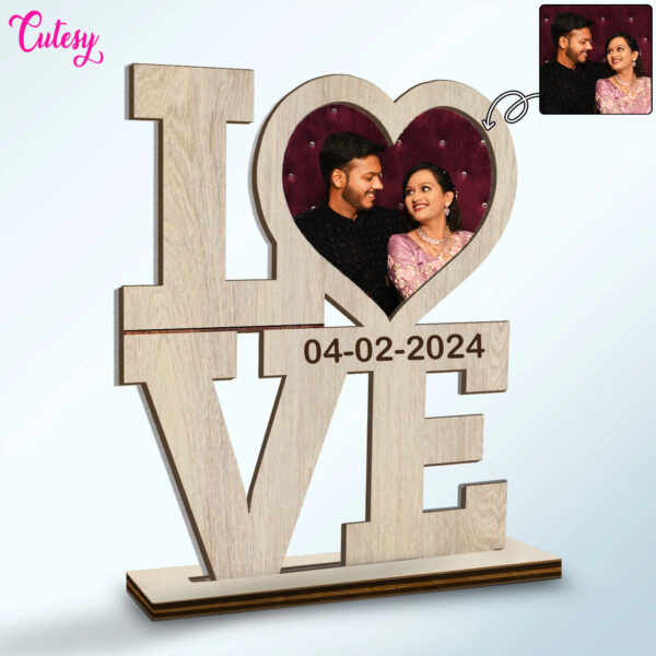 Cutesy Love Cutout | 1 Photo