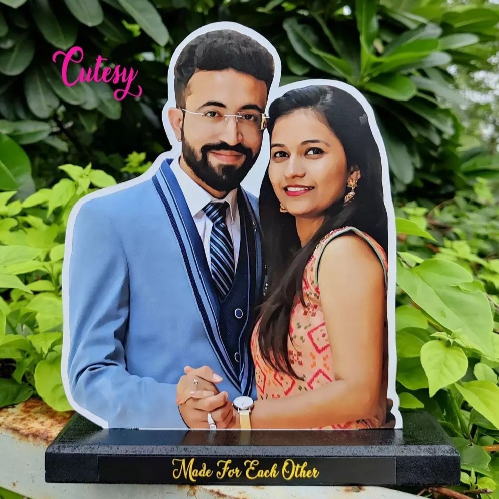 CoupleCutout_01(1)_sq_new